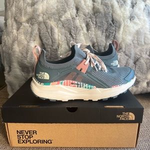 ⭐️💫North Face Goblin/Blue-Rose/Dawn Vectiv Hypnum Hiking Tennis Shoe
